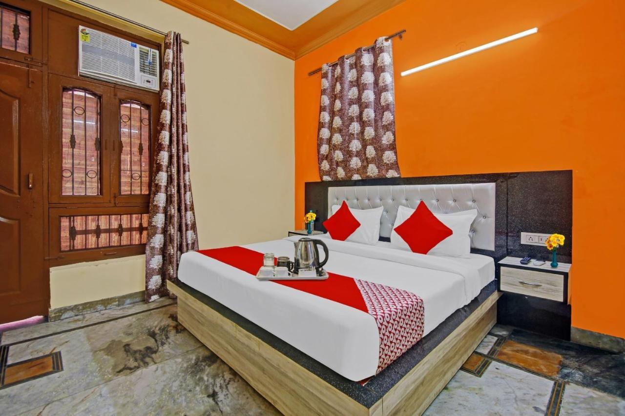 Oyo Galaxy Plaza Hotel Ghaziabad Exterior foto