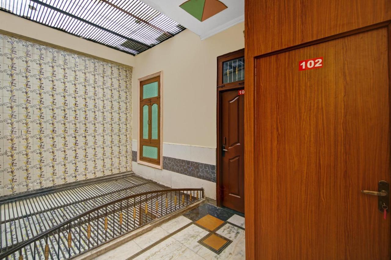 Oyo Galaxy Plaza Hotel Ghaziabad Exterior foto