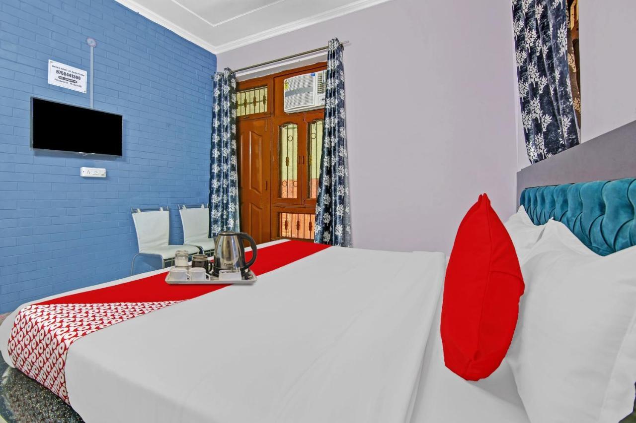 Oyo Galaxy Plaza Hotel Ghaziabad Exterior foto