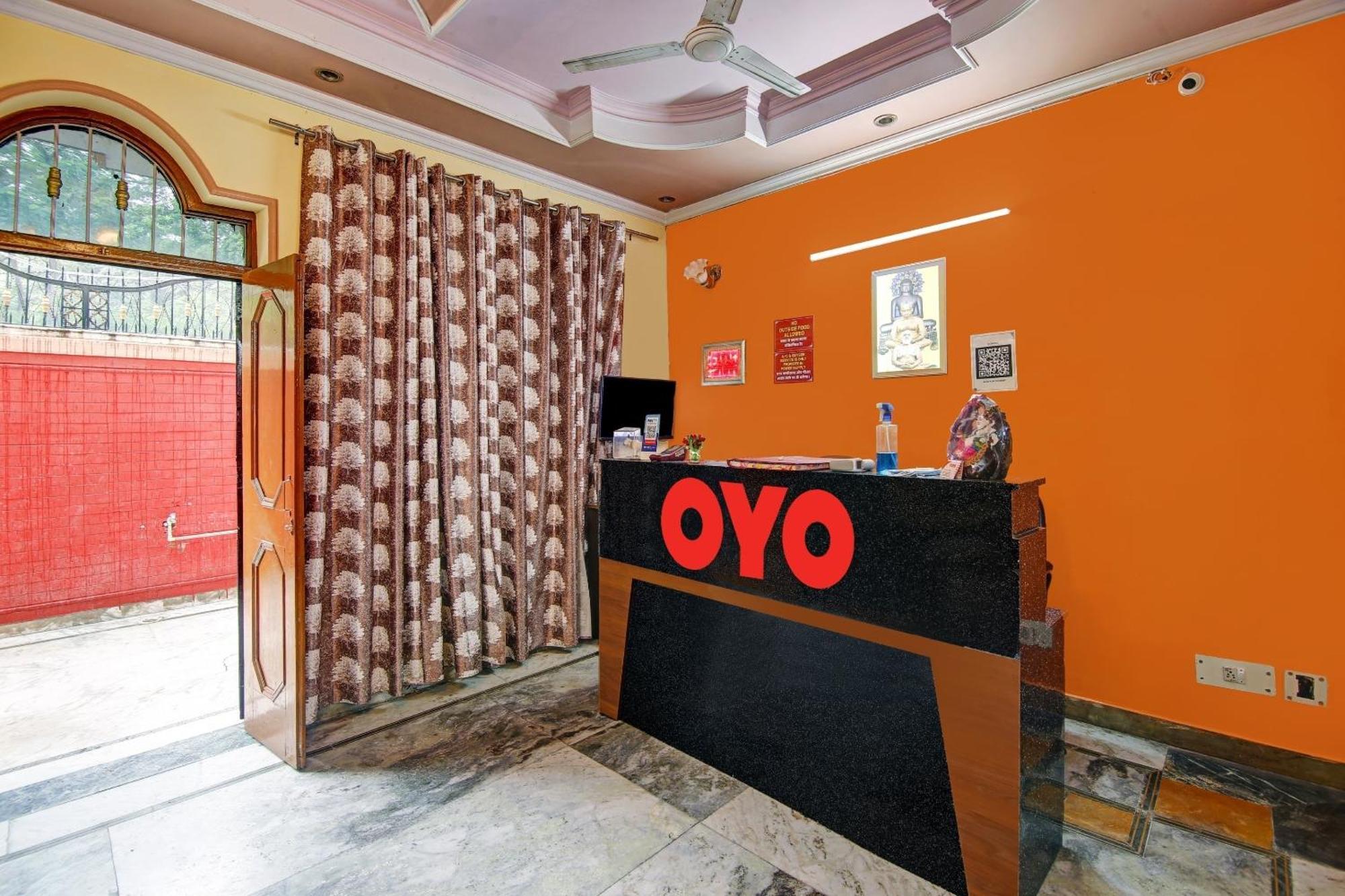Oyo Galaxy Plaza Hotel Ghaziabad Exterior foto
